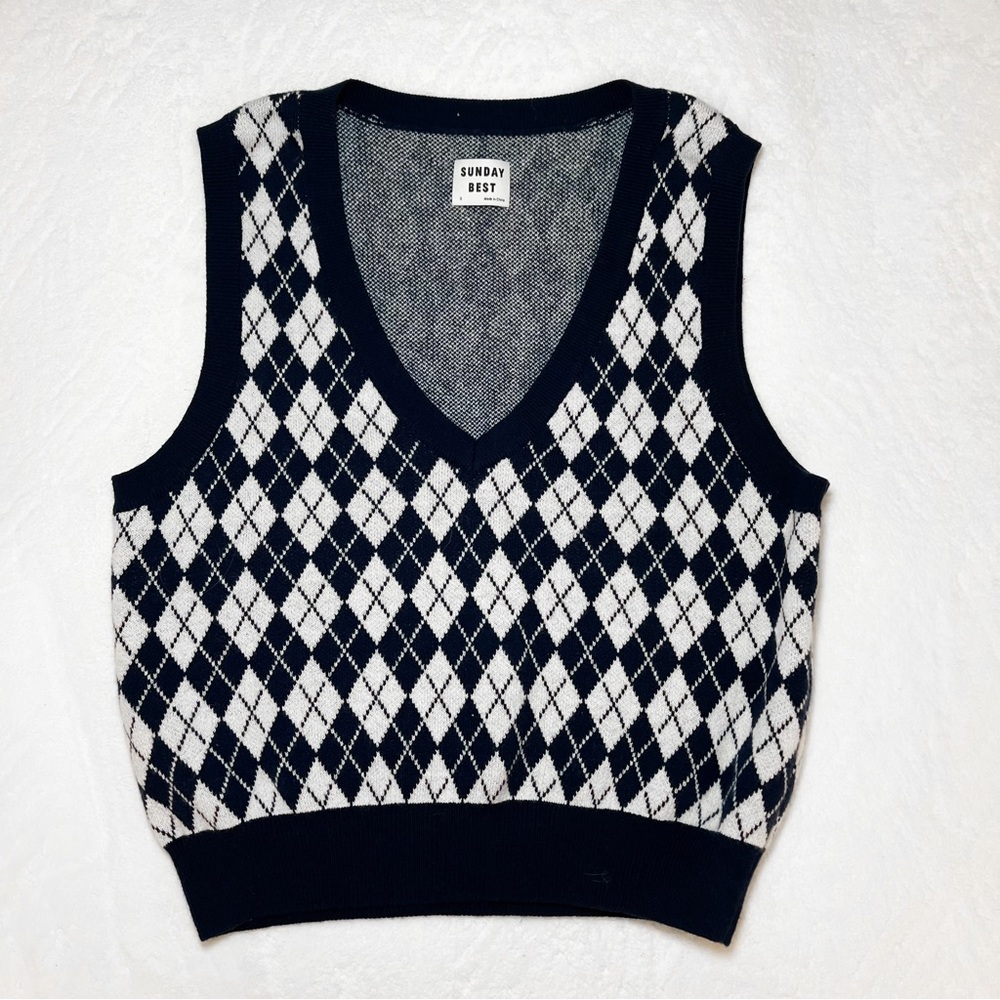 aritzia’s sunday best quinn sweater vest SOLD